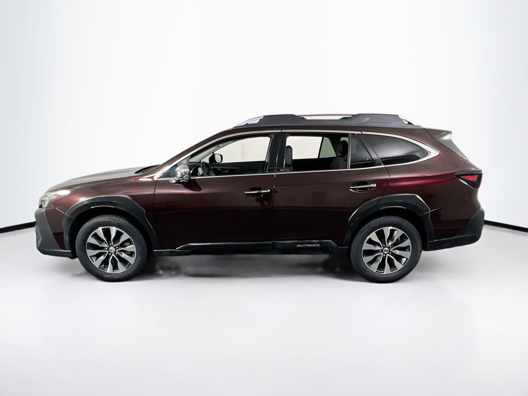 Used 2023 Subaru Outback Touring XT AWD/4WD image 8