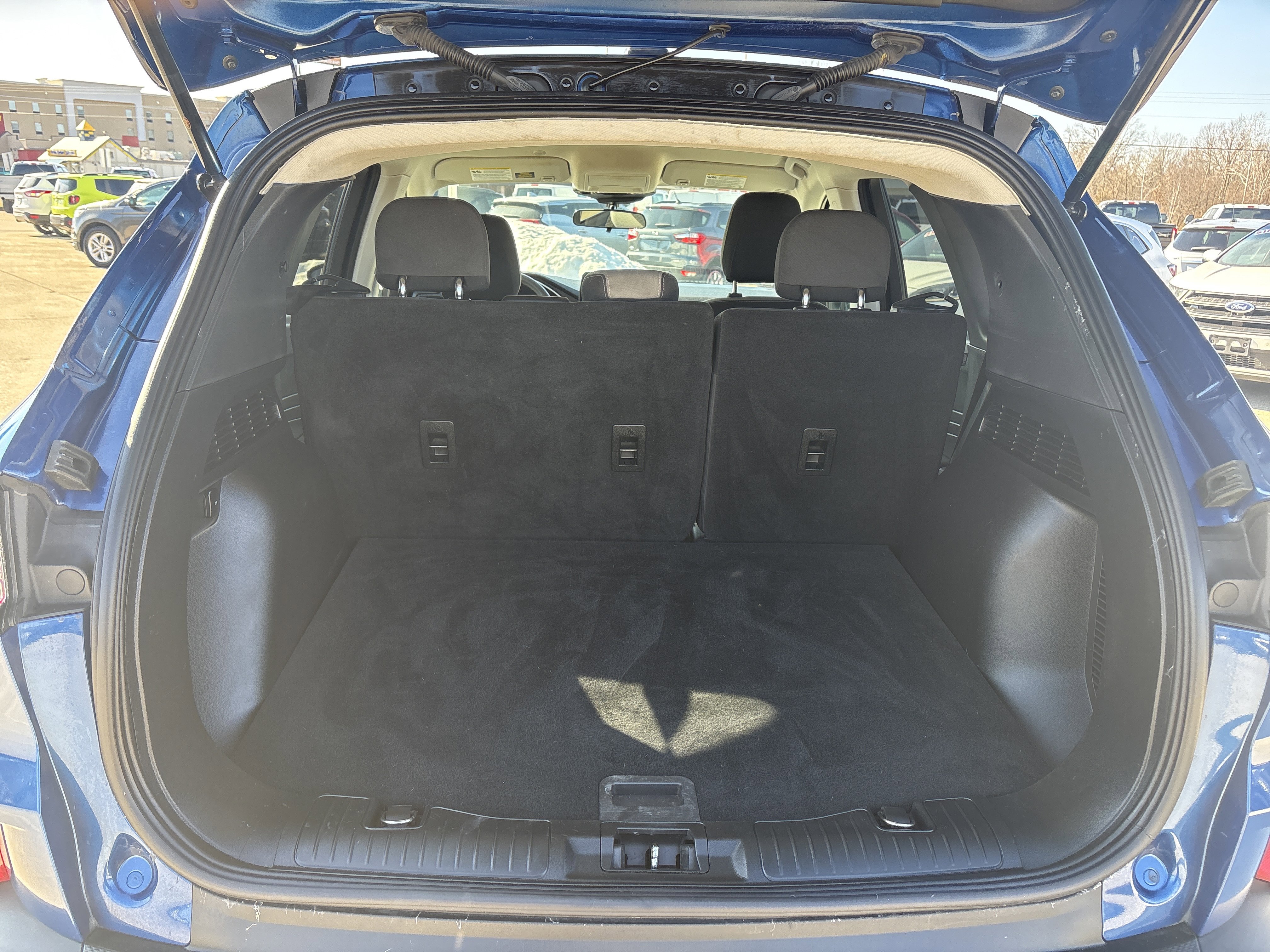 Used 2022 Ford Escape SE image 5