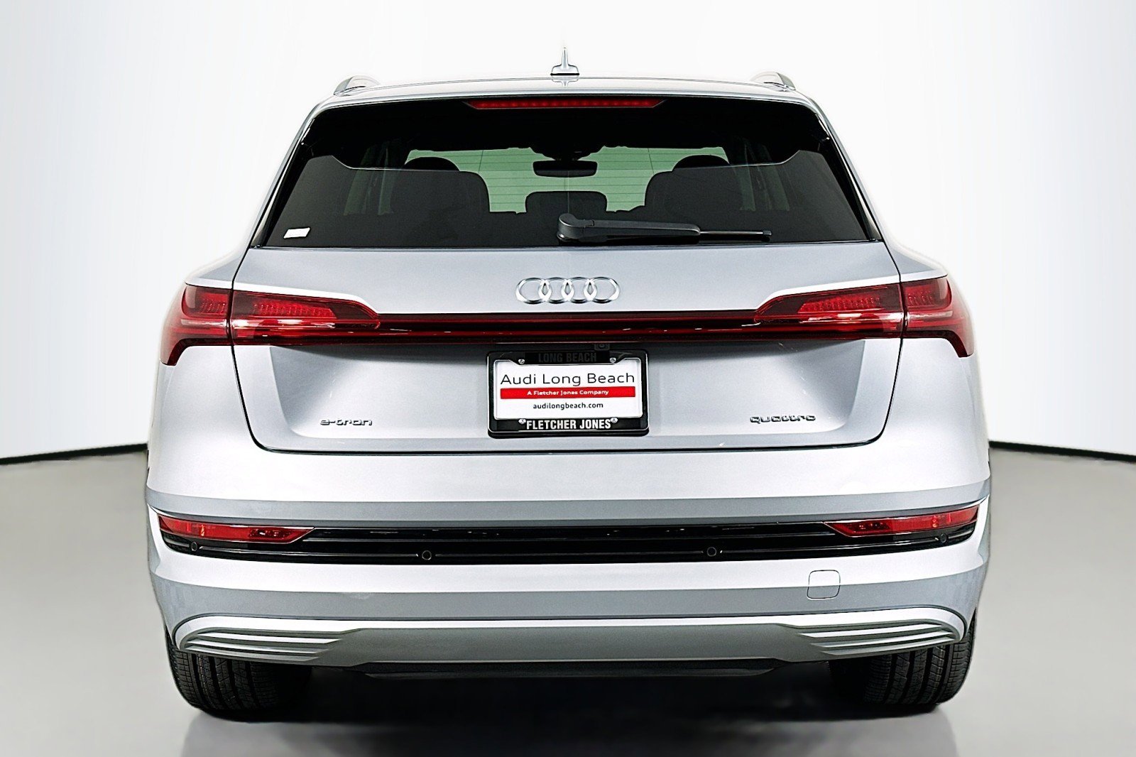 Used 2023 Audi e-tron Premium AWD/4WD image 3
