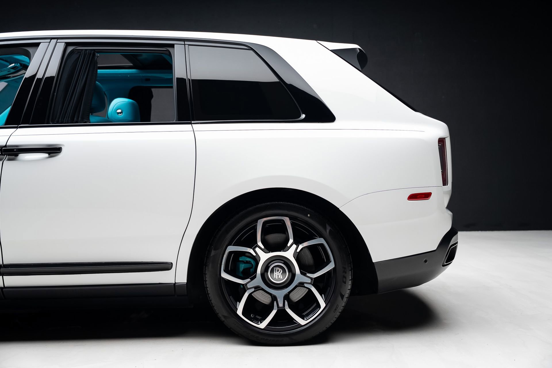 Used 2019 Rolls-Royce Cullinan AWD/4WD image 21