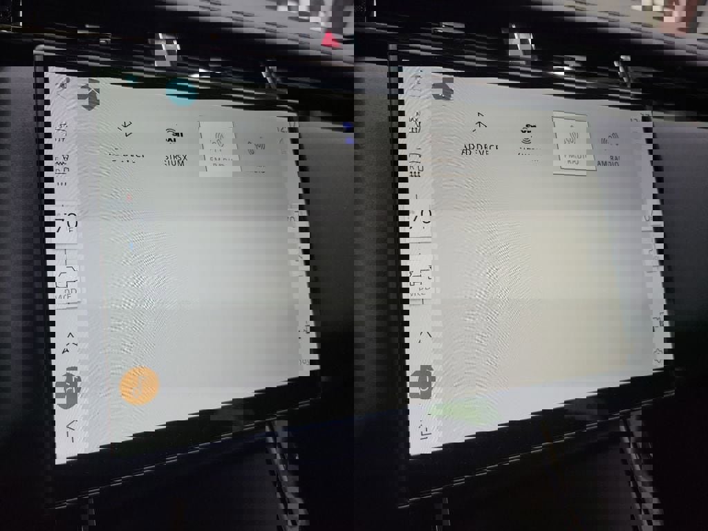 New 2026 Land Rover Range Rover Velar Dynamic SE image 32