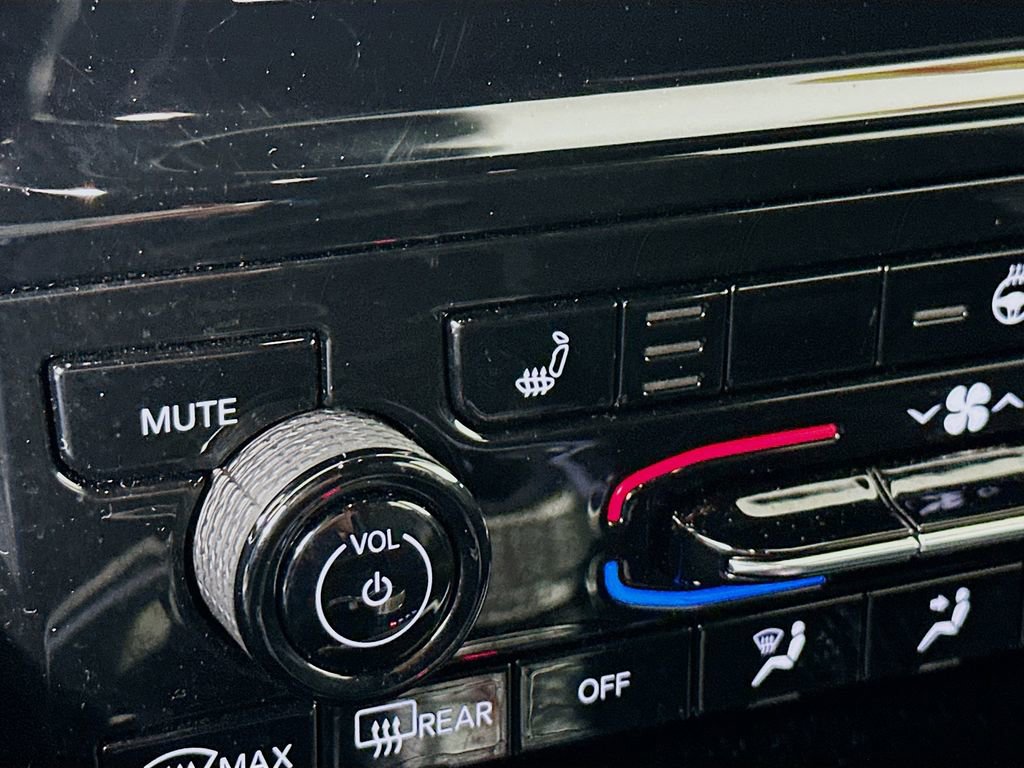 Certified 2024 Jeep Grand Cherokee Altitude image 31