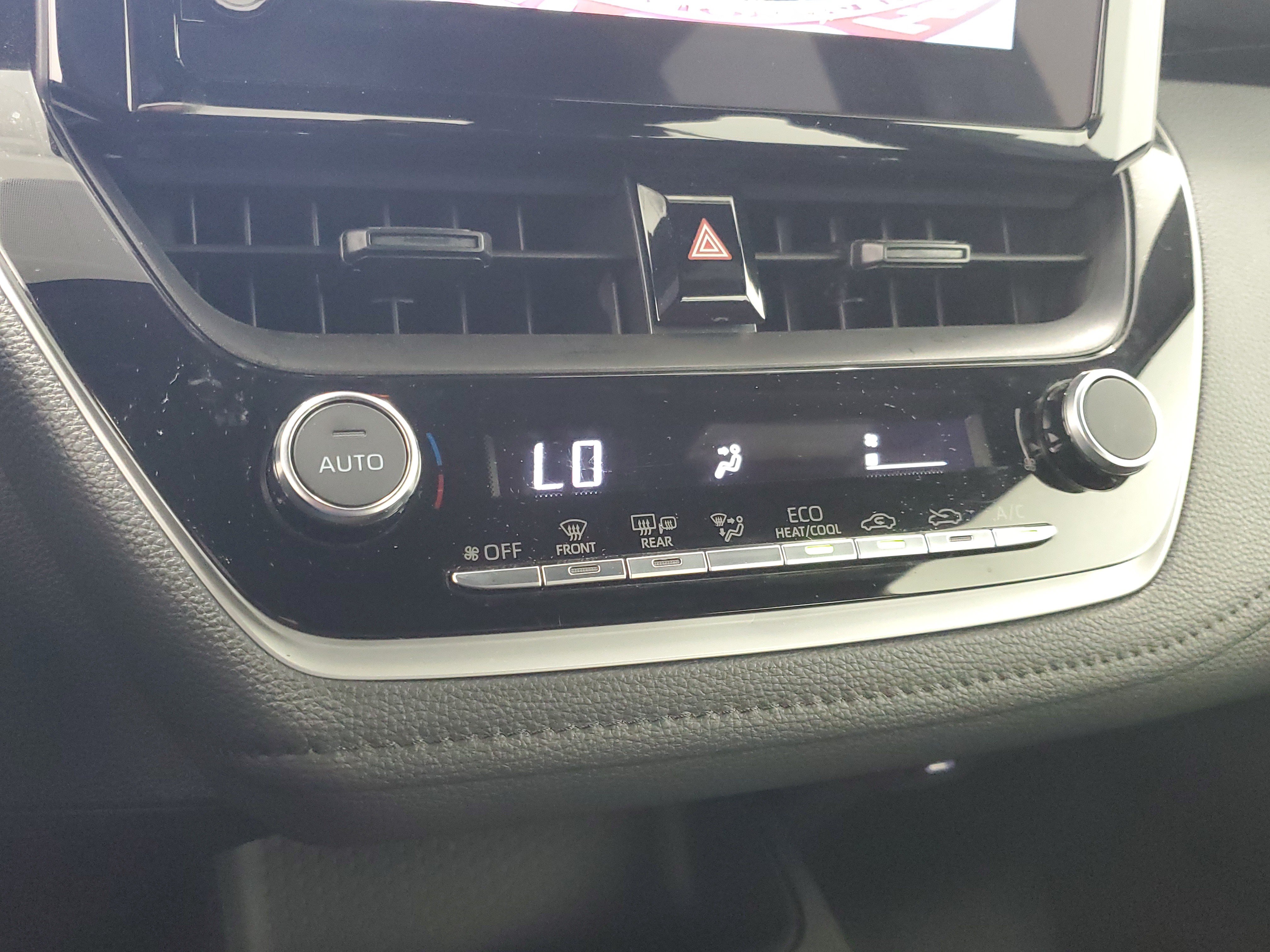 Used 2025 Toyota Corolla SE FWD image 28
