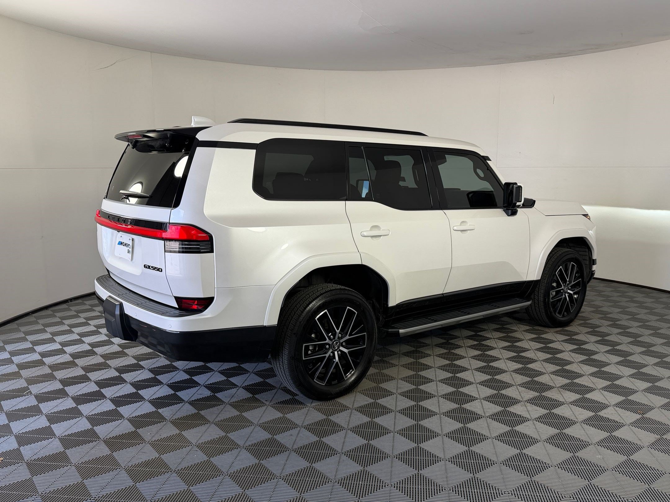 Used 2024 Lexus GX 550 w/ Accessory Package (Z1) AWD/4WD image 9