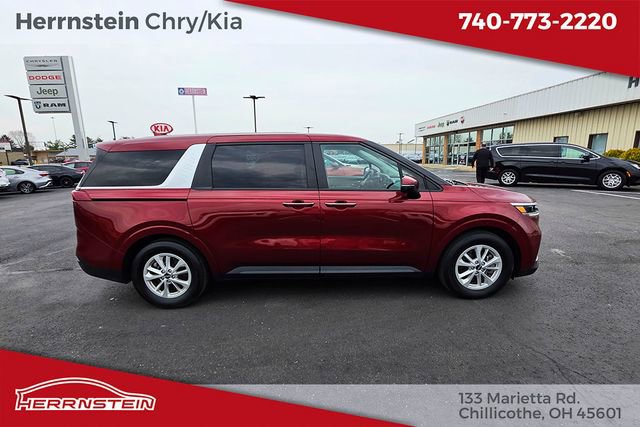 Used 2024 Kia Carnival LX FWD image 28