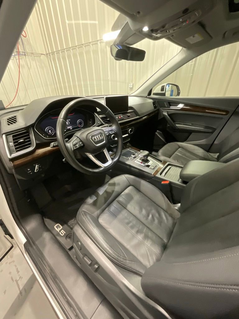 Used 2020 Audi Q5 2.0T Premium Plus w/ Premium Plus Package image 9