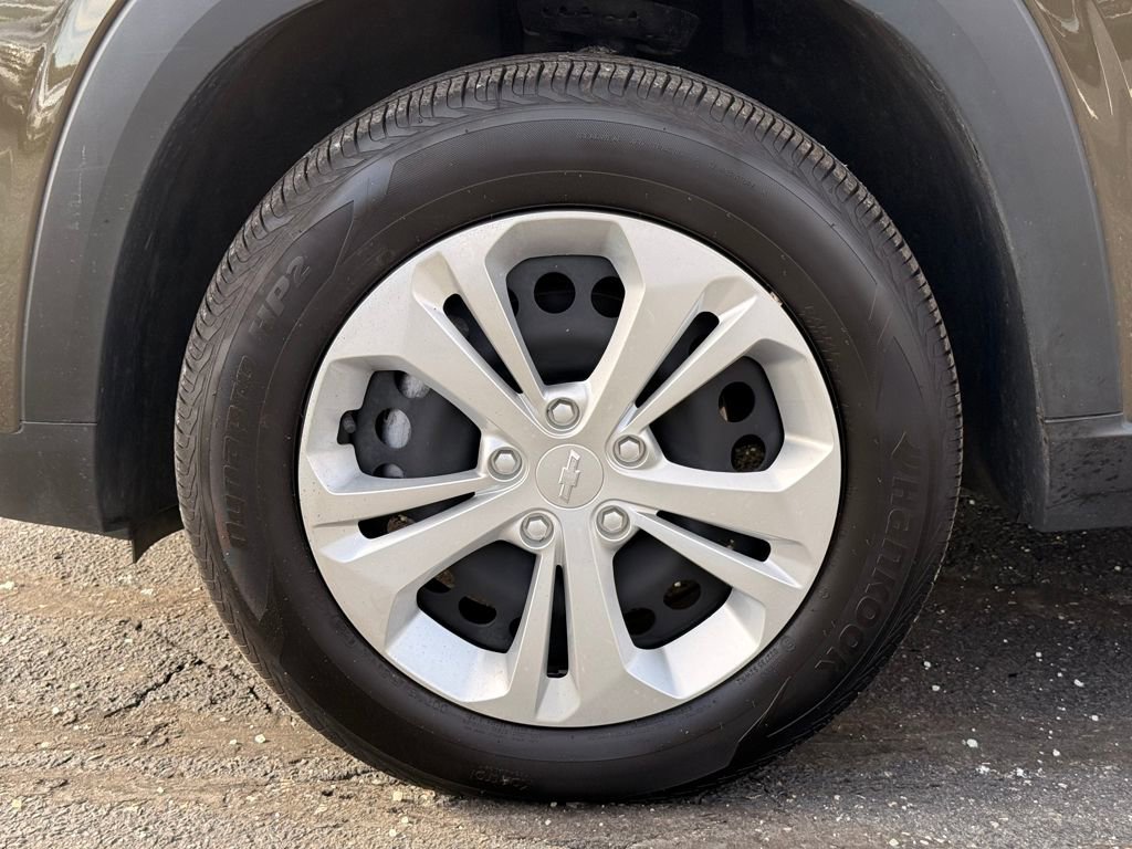 Used 2024 Chevrolet Trax LS image 10