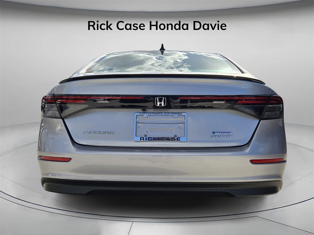 Used 2024 Honda Accord Sport image 6