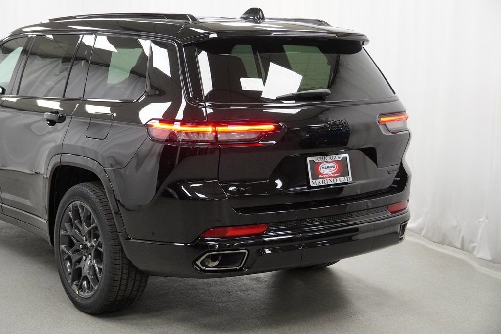 New 2025 Jeep Grand Cherokee L Summit w/ Obsidian Package image 12