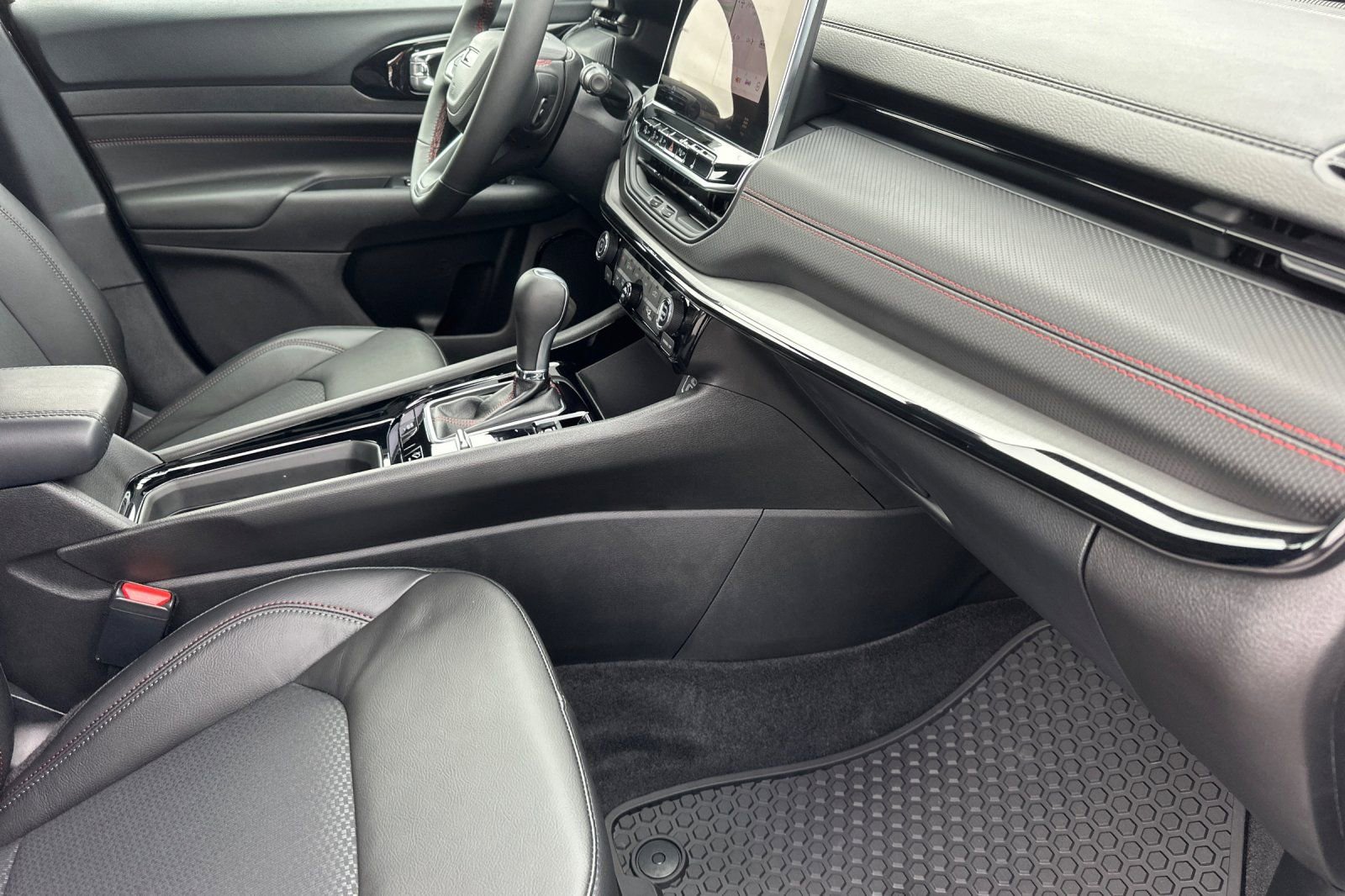 New 2026 Jeep Compass Trailhawk image 16