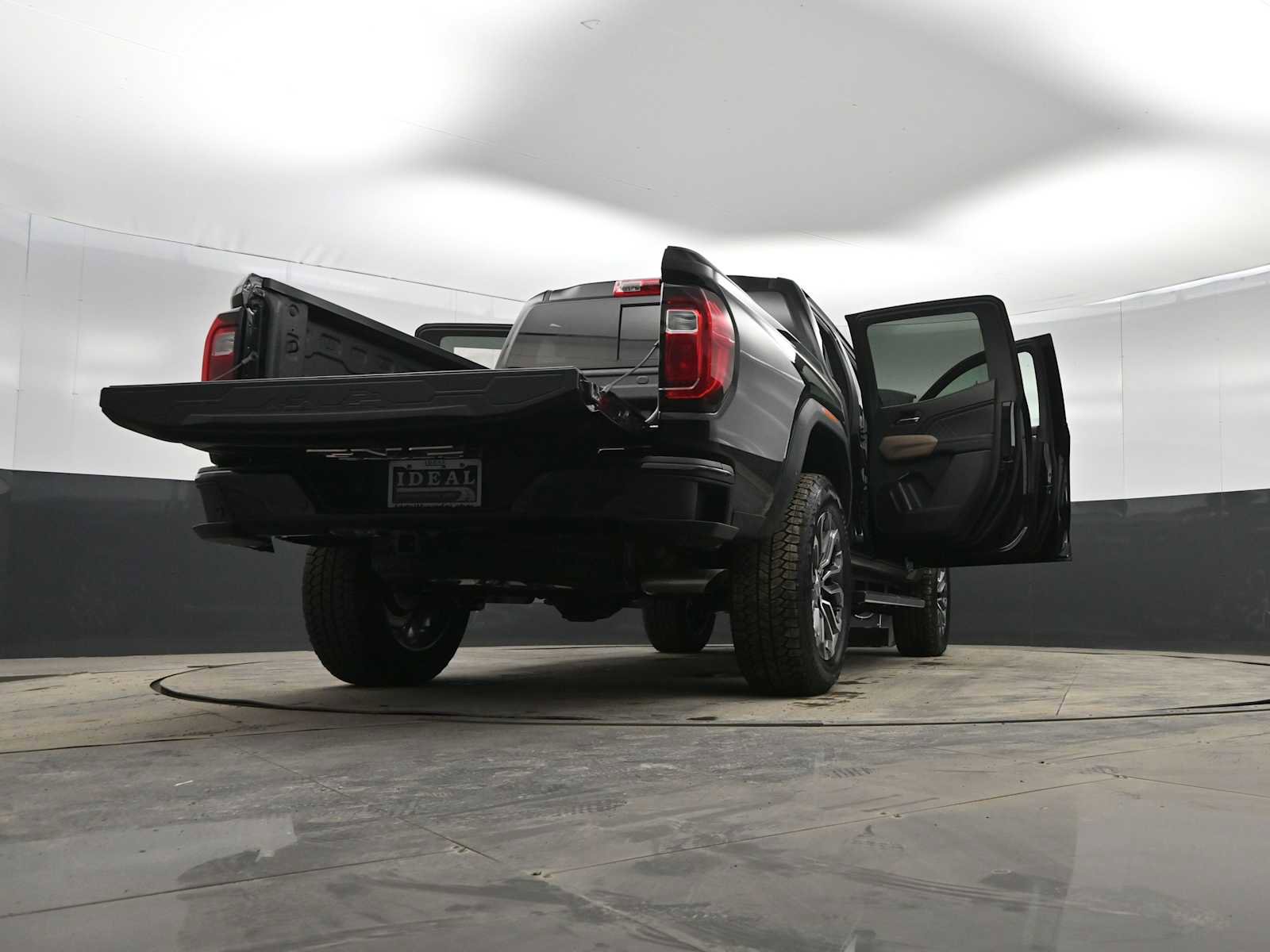 New 2026 GMC Canyon Denali image 43