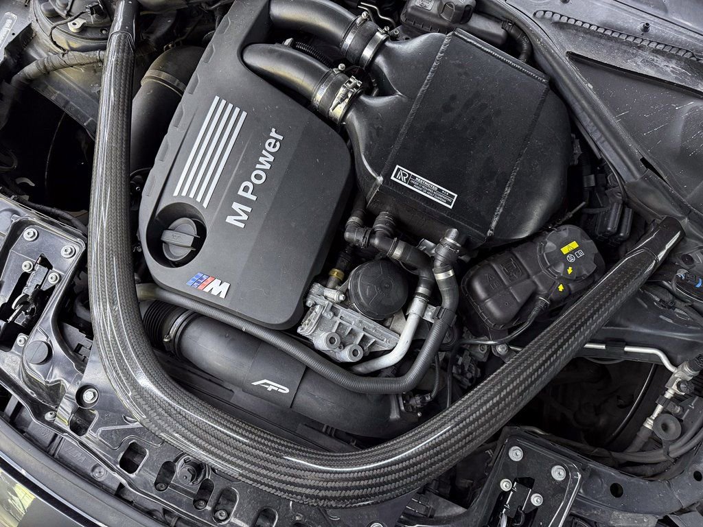 Used 2015 BMW M4 Coupe image 29