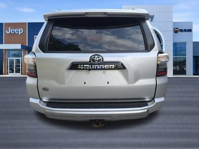Used 2023 Toyota 4Runner TRD Off-Road Premium AWD/4WD image 9