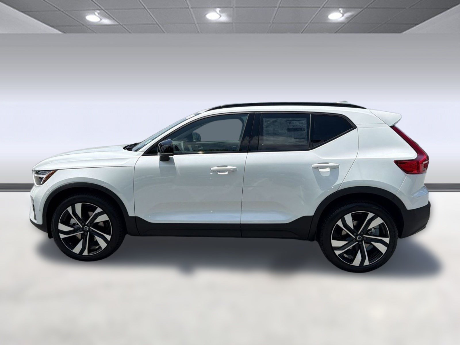 New 2026 Volvo XC40 B5 Ultra w/ Climate Package AWD/4WD image 2