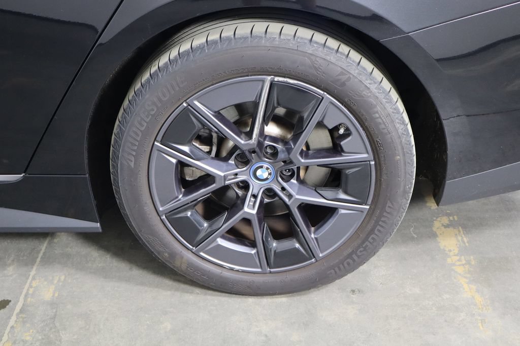 Used 2023 BMW i4 eDrive35 w/ Premium Package RWD image 46
