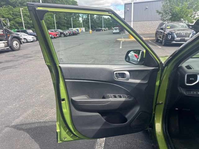Used 2021 Hyundai Venue SEL FWD image 20
