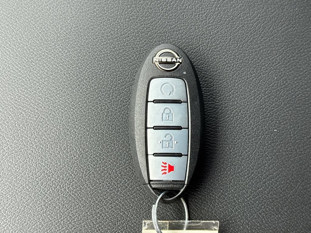Used 2025 Nissan Frontier PRO-4X w/ Interior Protection Package AWD/4WD image 34