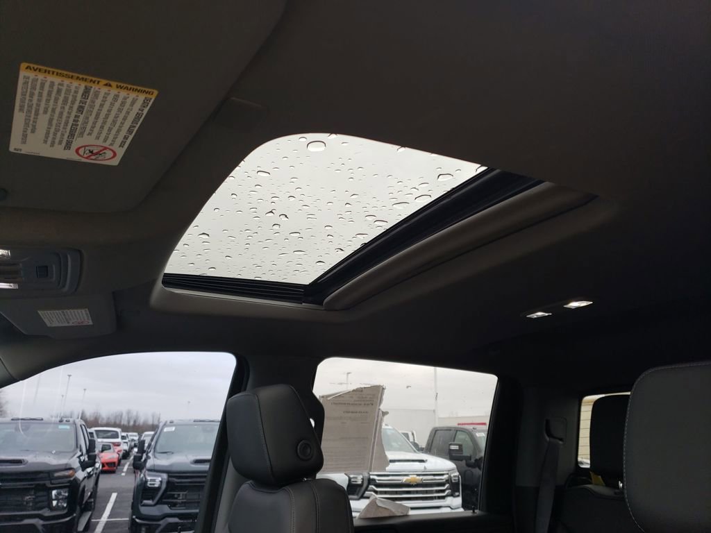 Used 2021 Chevrolet Silverado 2500 LTZ w/ LTZ Plus Package image 22