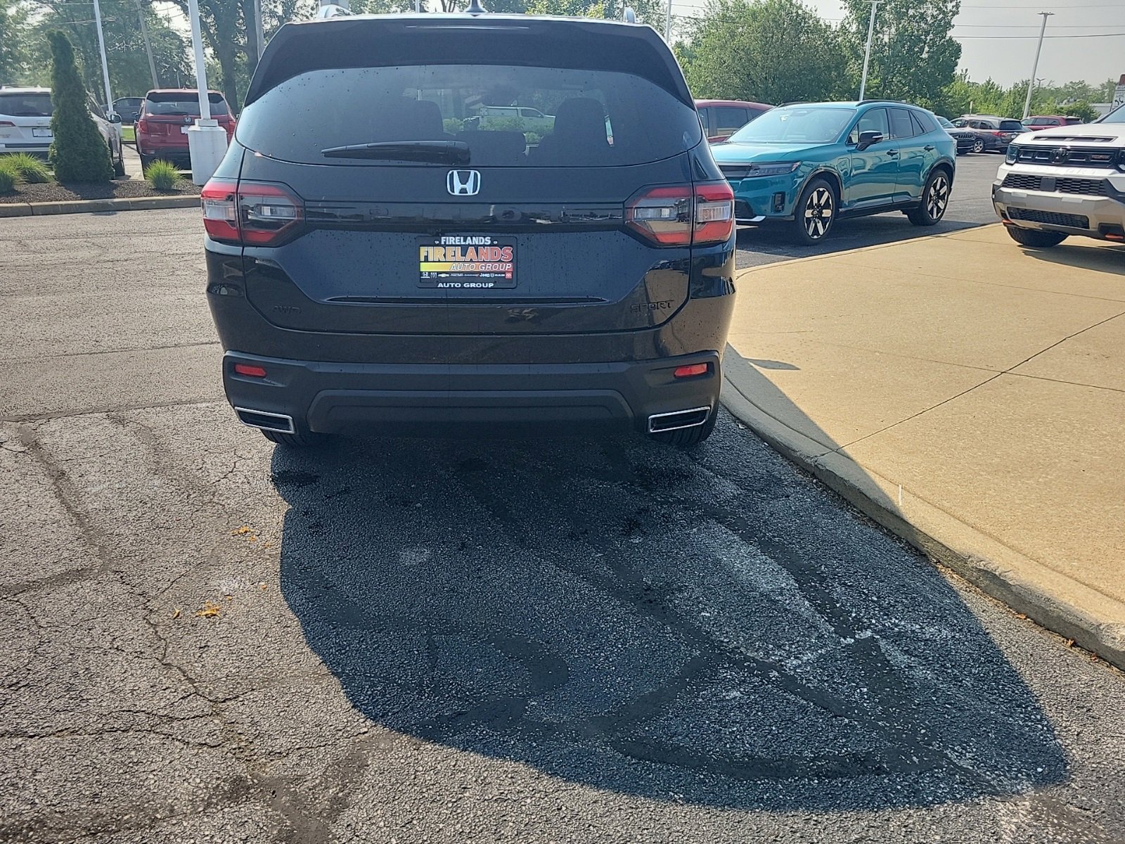 New 2025 Honda Pilot Sport image 6