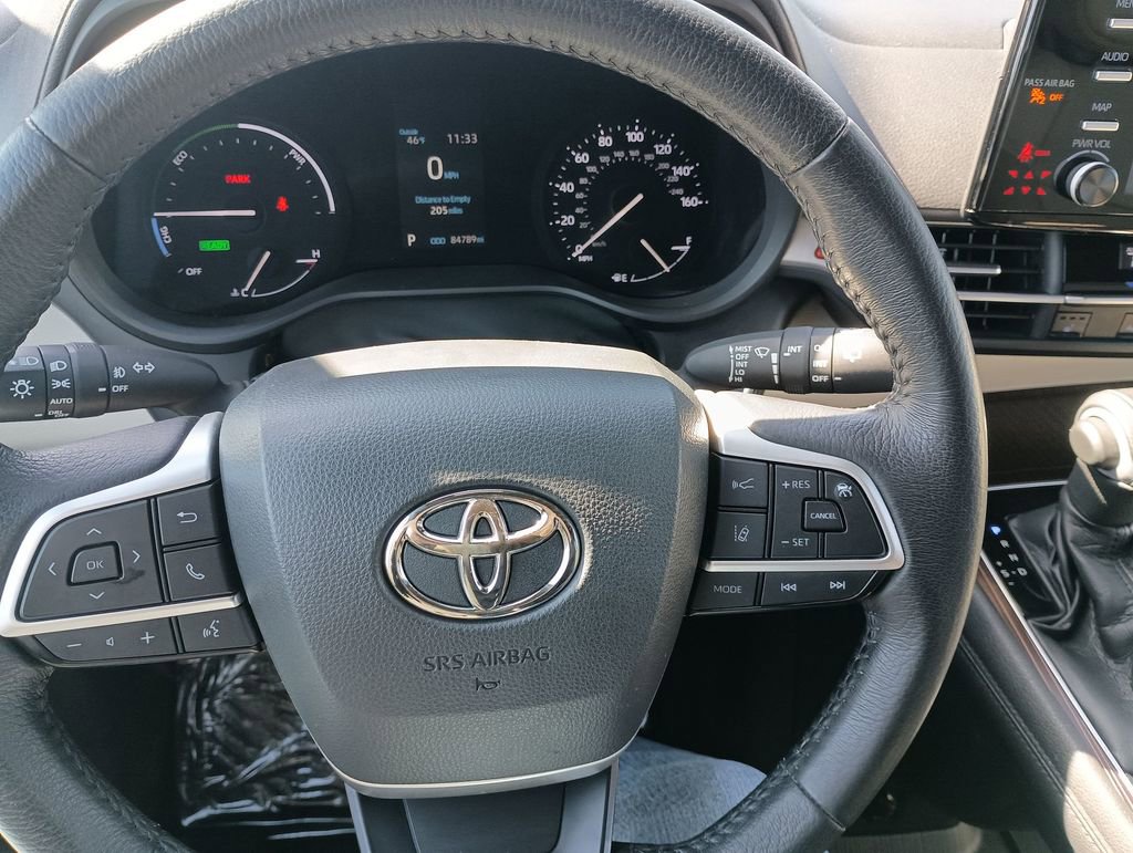 Used 2021 Toyota Sienna XLE image 21