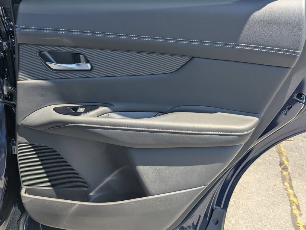 Certified 2025 Nissan Murano SL w/ Cargo Package AWD/4WD image 15