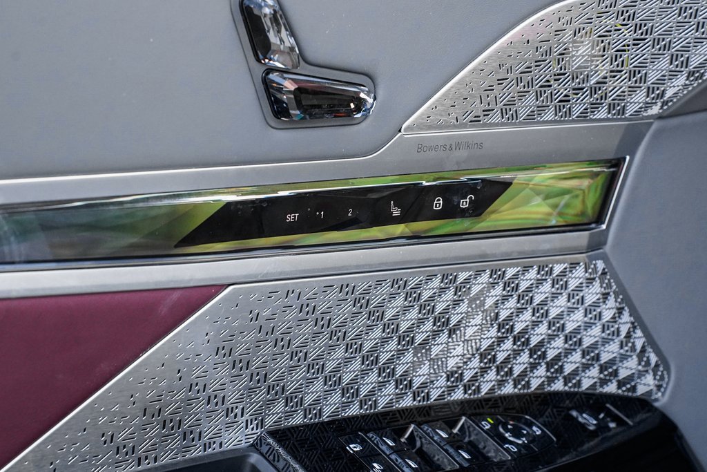 Used 2023 BMW 760i xDrive image 10