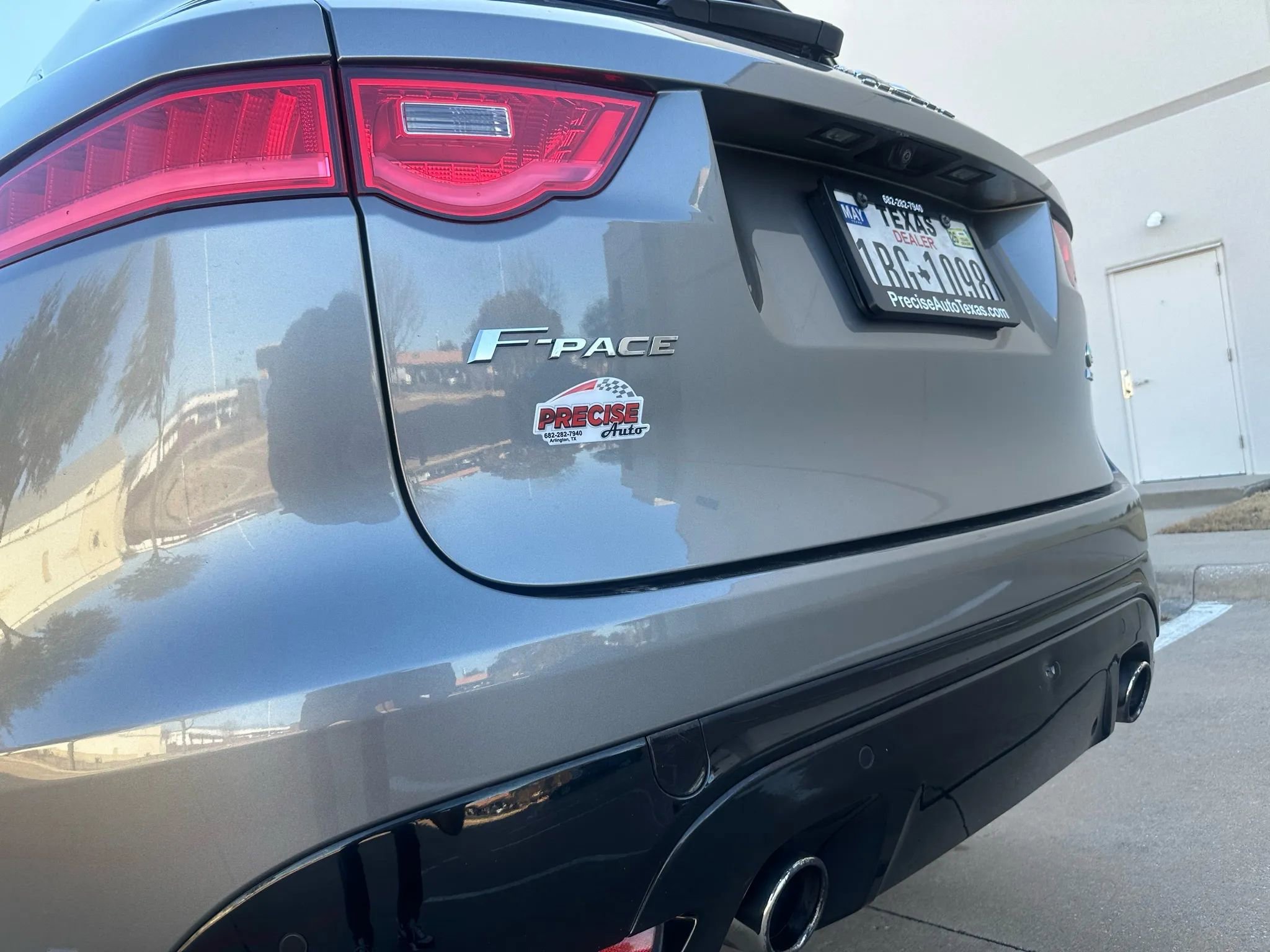 Used 2019 Jaguar F-PACE S AWD/4WD image 11