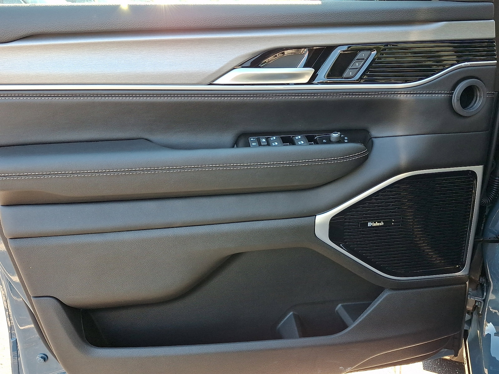 New 2026 Jeep Grand Wagoneer Limited image 8