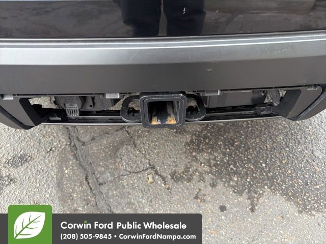 Used 2018 Ford Explorer XLT w/ Equipment Group 202A image 11