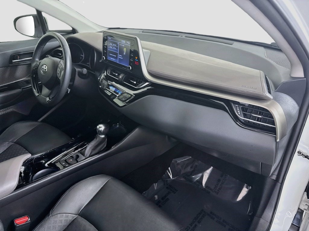 Used 2022 Toyota C-HR Limited FWD image 29