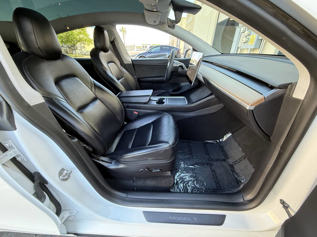 Used 2021 Tesla Model Y Long Range AWD/4WD image 29