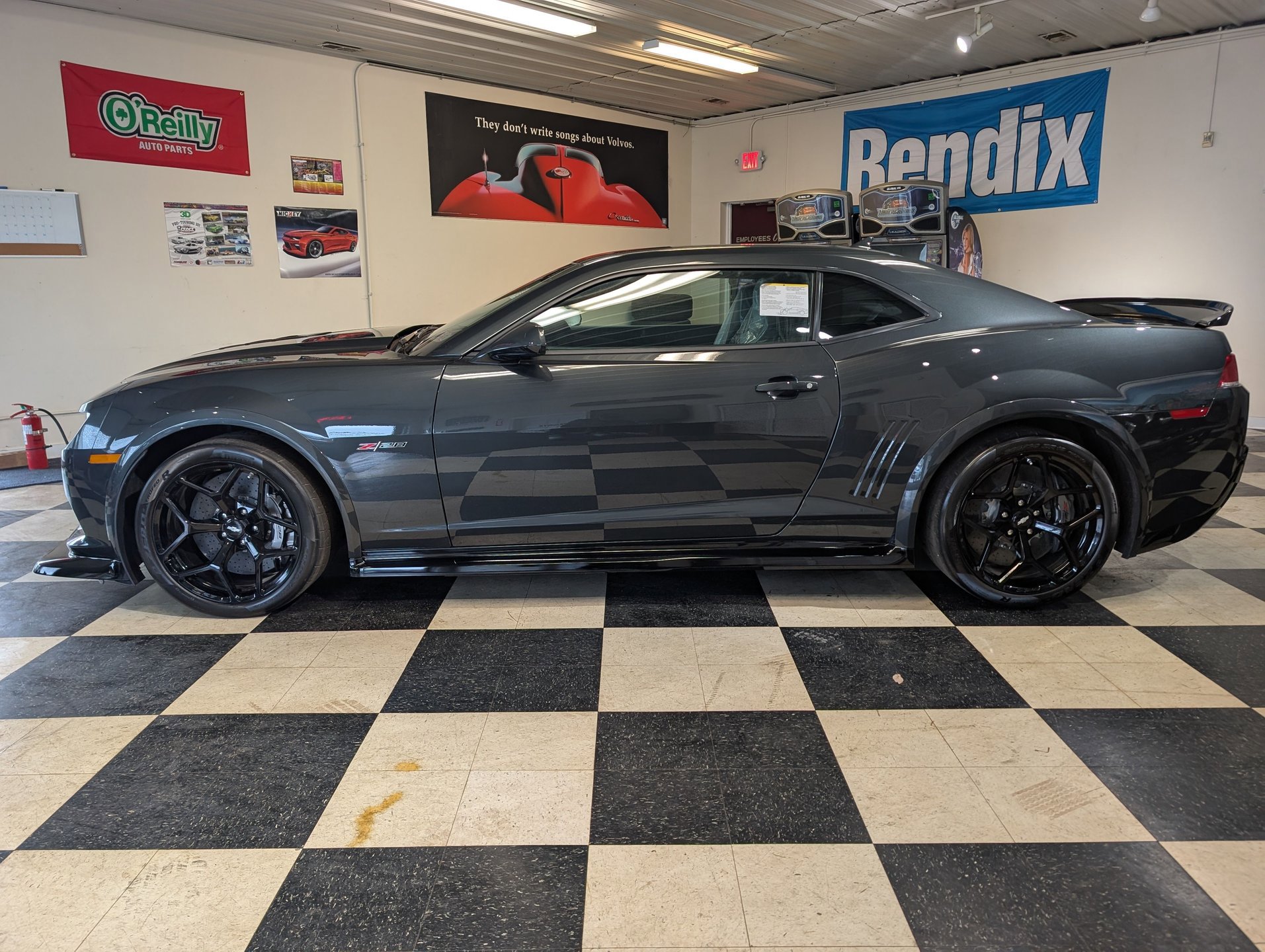Used 2015 Chevrolet Camaro Z/28 RWD image 20