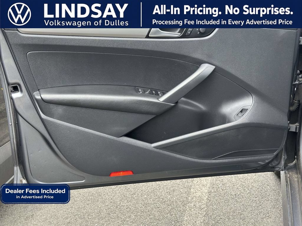 Used 2013 Volkswagen Passat 2.5 S FWD image 9