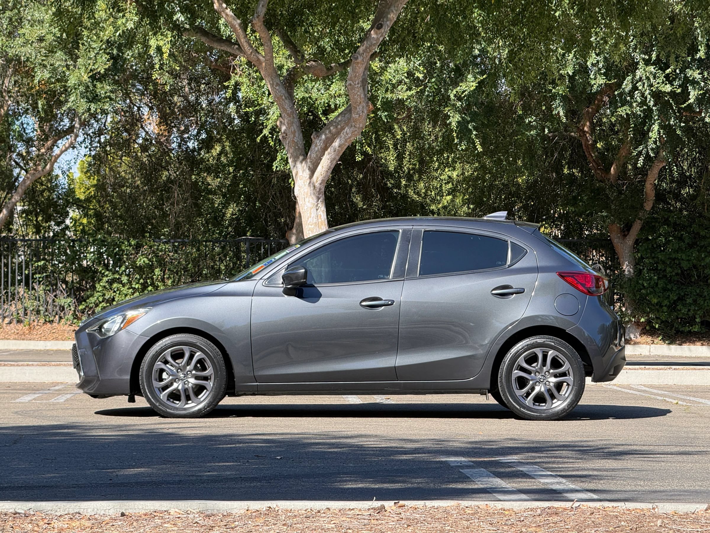 Used 2020 Toyota Yaris LE FWD image 2