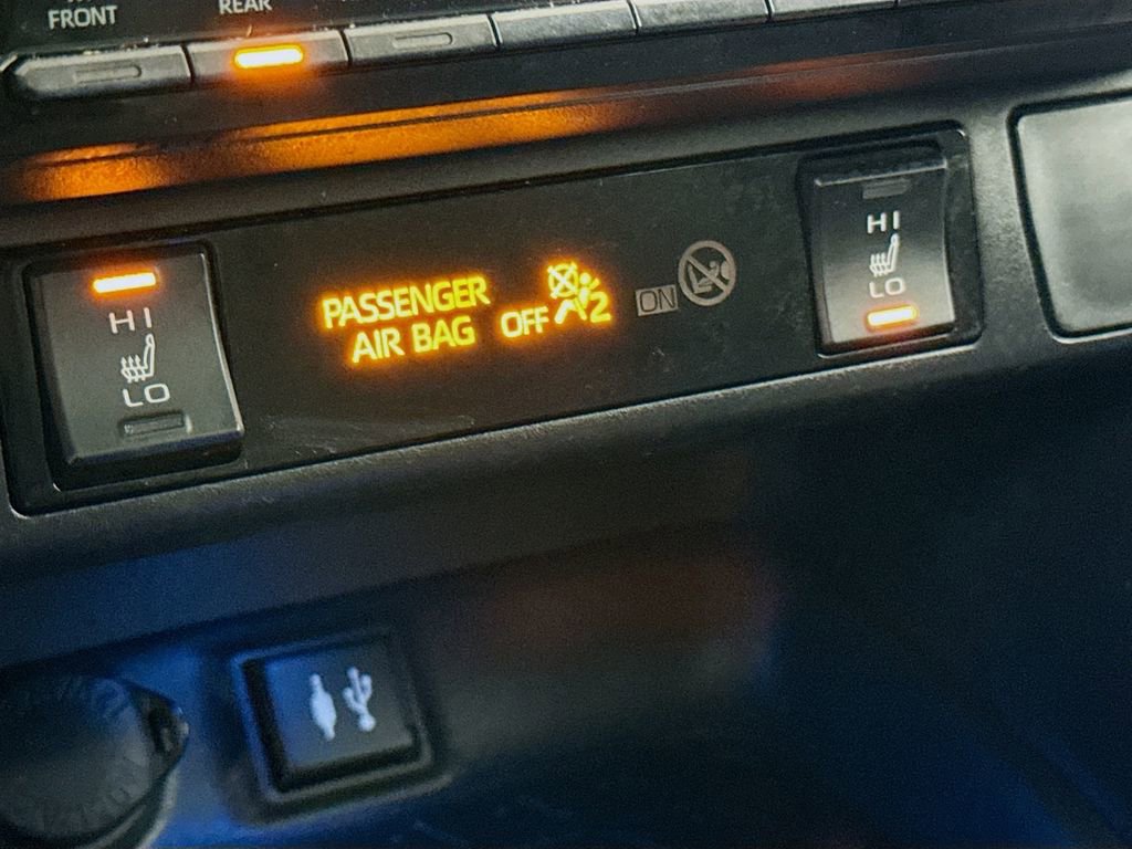 Used 2019 Toyota RAV4 XSE image 19