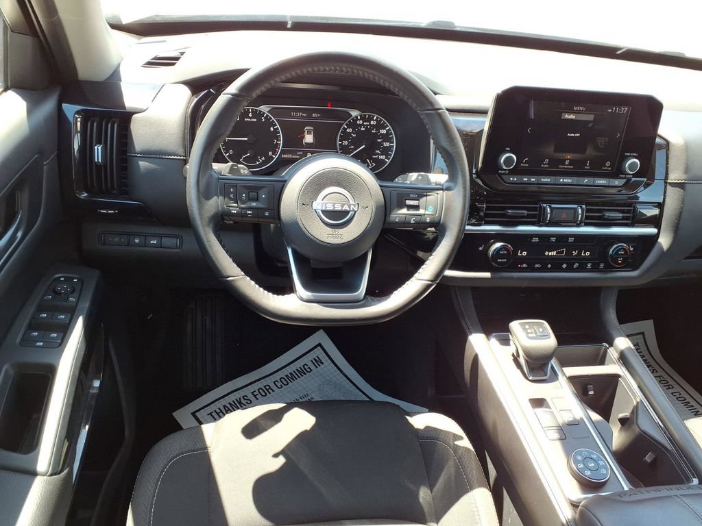 Used 2025 Nissan Pathfinder SV AWD/4WD image 4