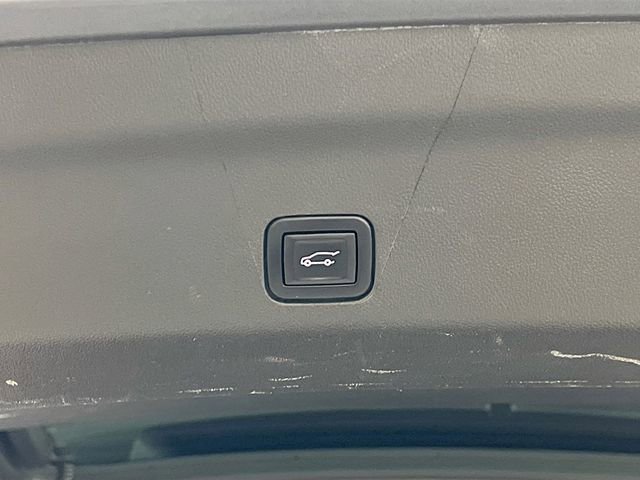 Used 2022 GMC Yukon SLT w/ SLT Luxury Package AWD/4WD image 28