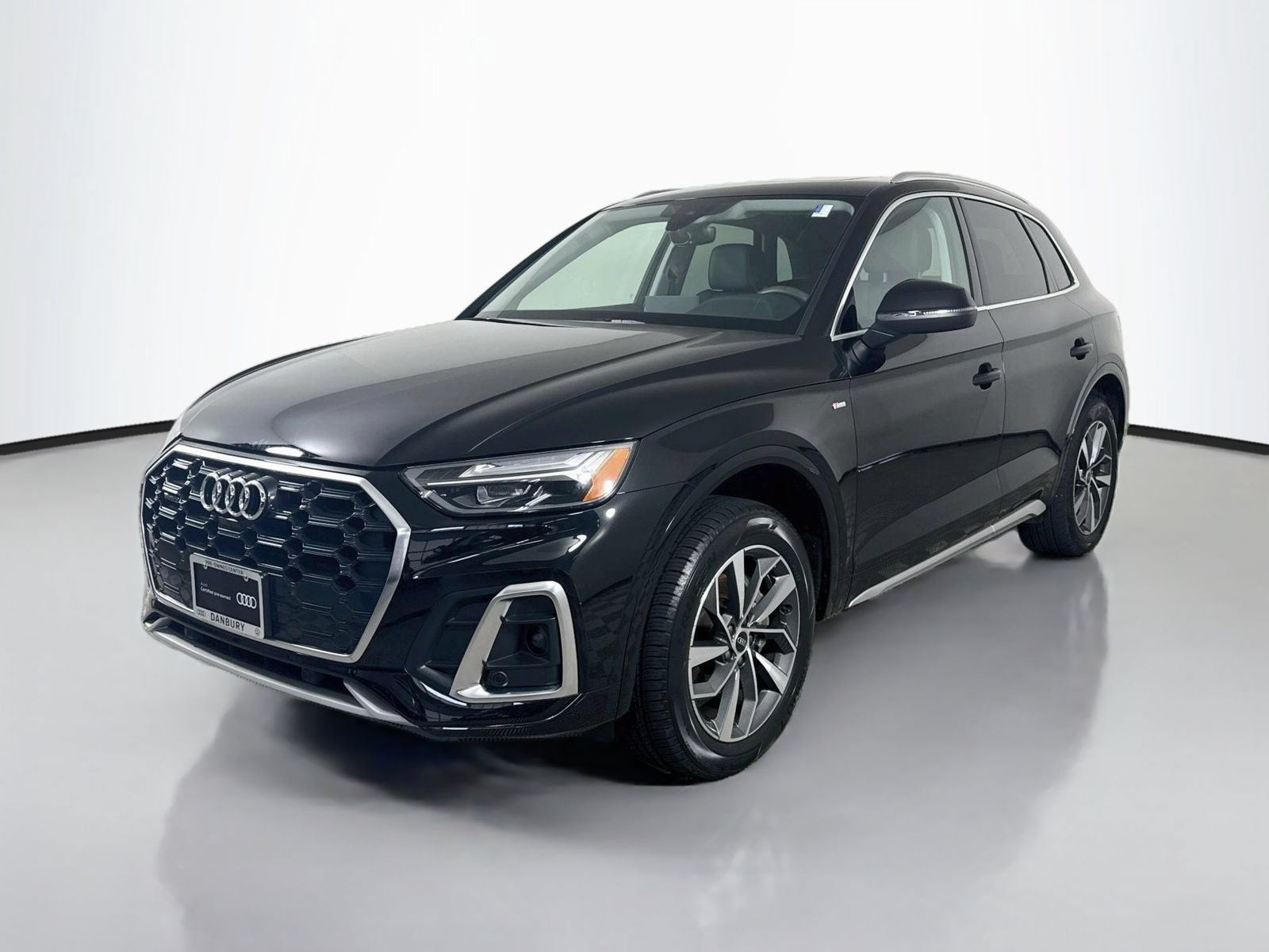 Certified 2024 Audi Q5 2.0T Premium Plus w/ Premium Plus Package AWD/4WD image 1