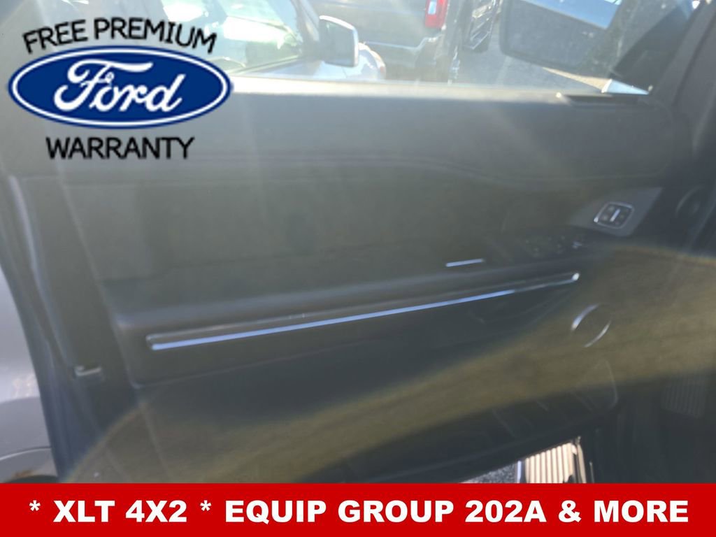 Used 2020 Ford Expedition XLT w/ Equipment Group 202A image 11