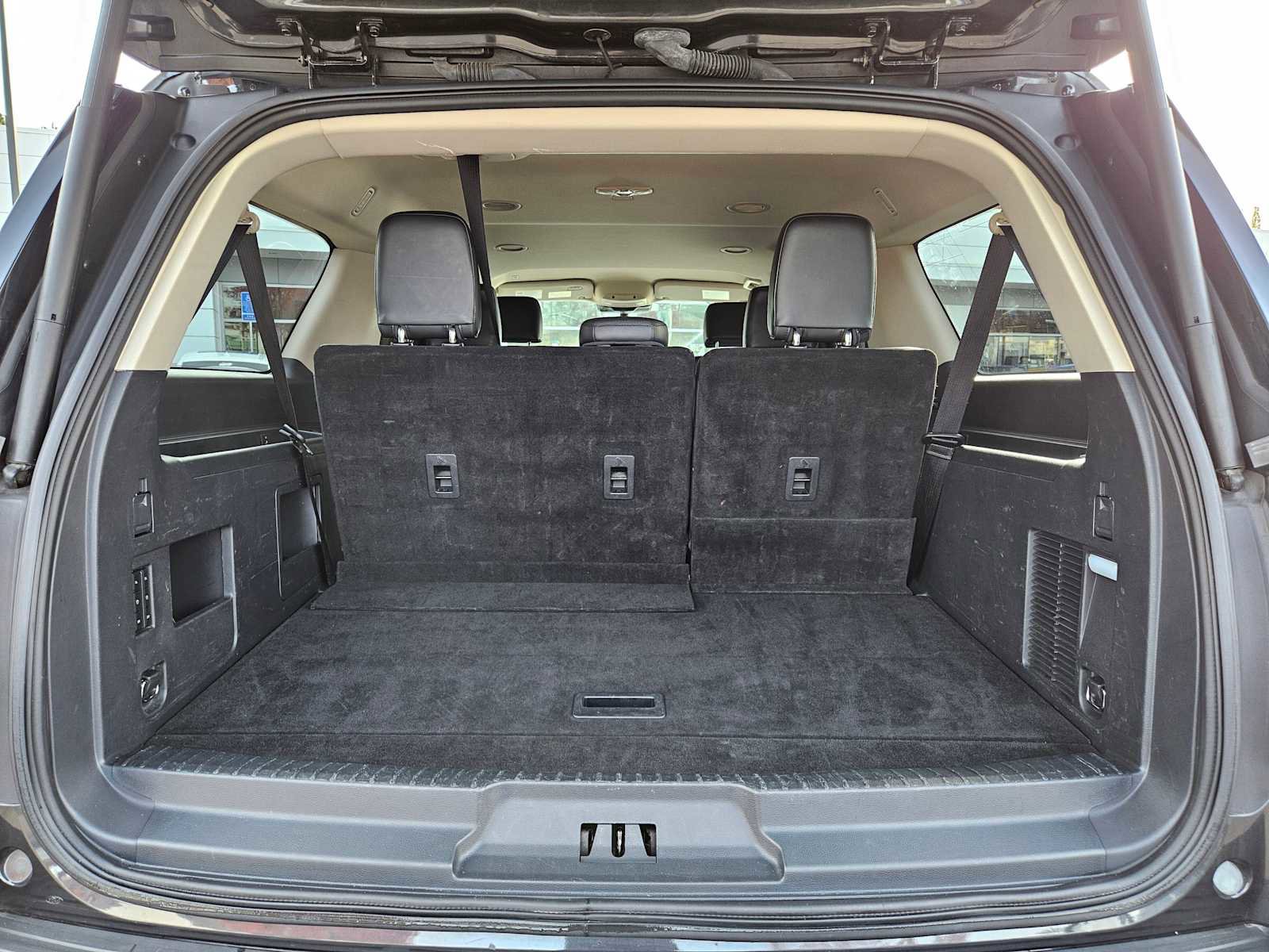 Used 2023 Ford Expedition Max XLT image 18