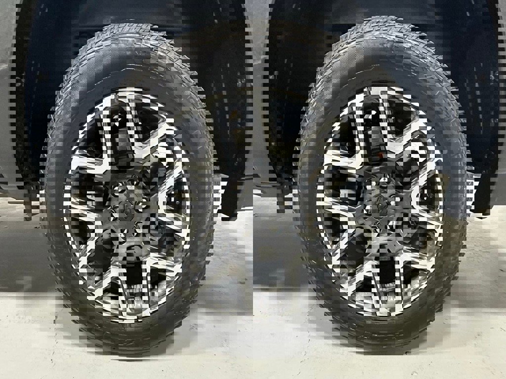 Used 2025 RAM 1500 Laramie image 62