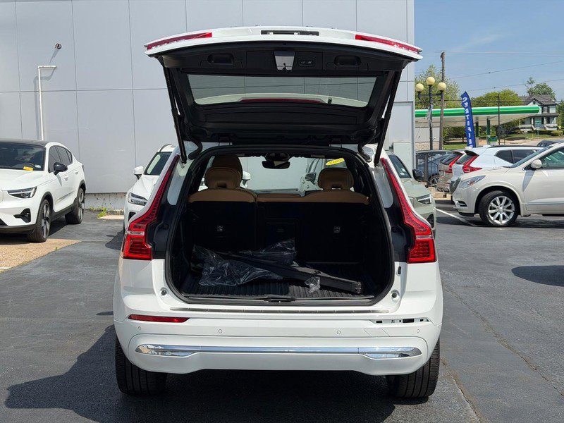 Used 2023 Volvo XC60 B5 Ultimate w/ Climate Package AWD/4WD image 5