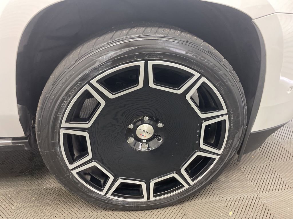 Used 2019 Cadillac Escalade ESV Platinum image 44