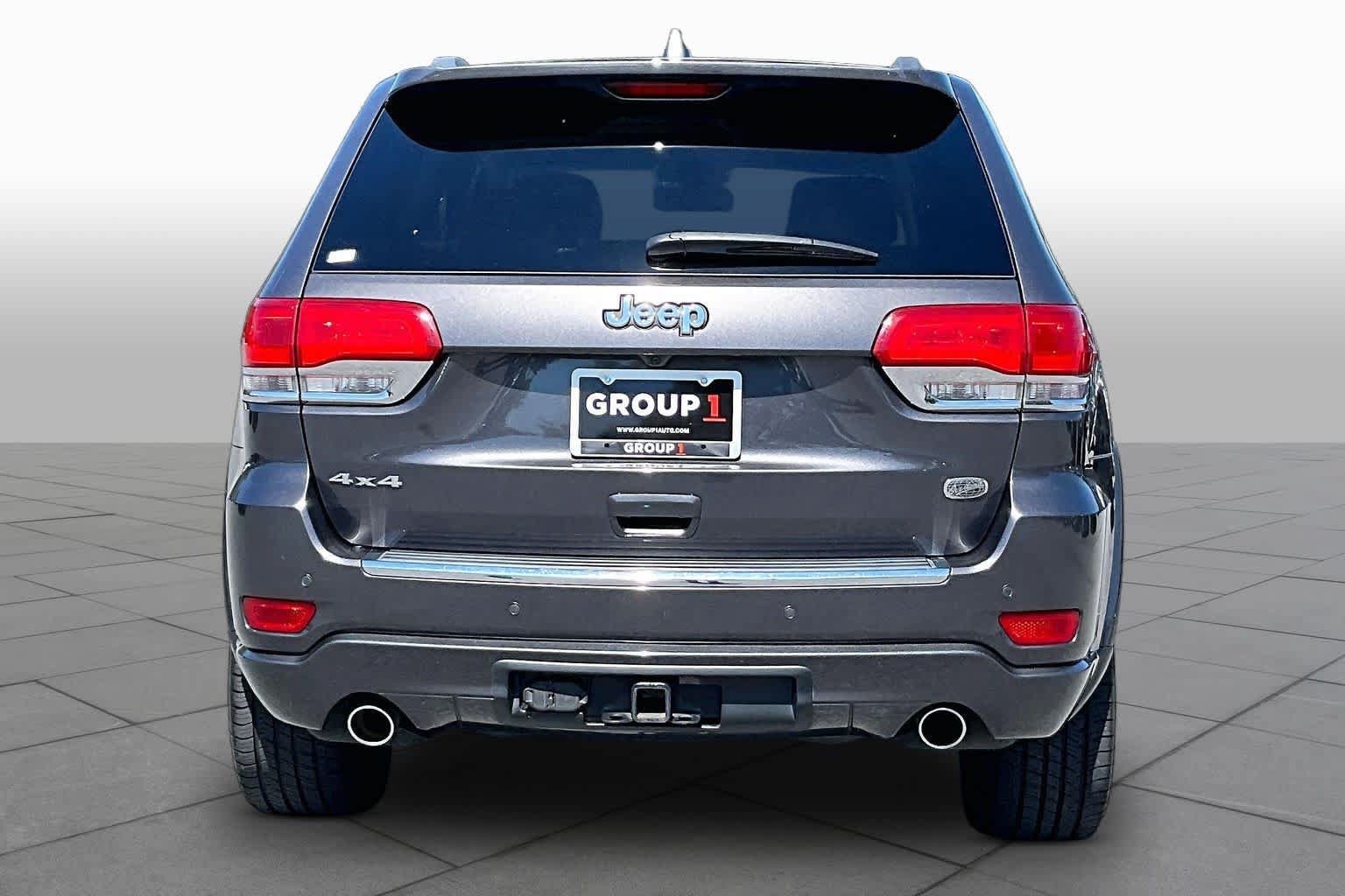 Used 2017 Jeep Grand Cherokee Overland AWD/4WD image 5