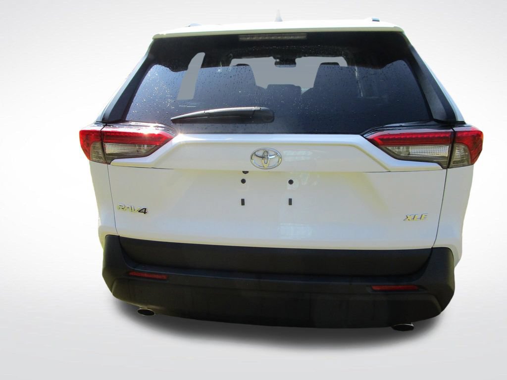 Used 2025 Toyota RAV4 XLE FWD image 10