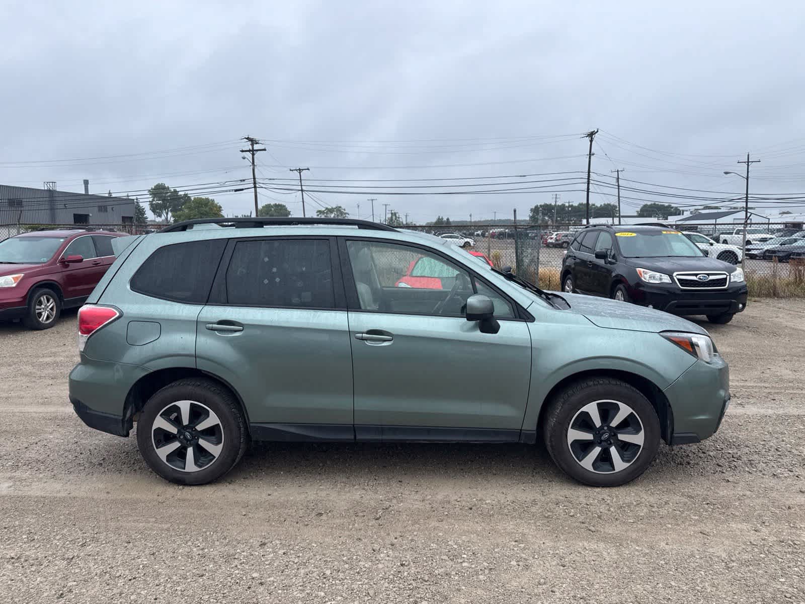Used 2018 Subaru Forester 2.5i Premium w/ All-Weather Package AWD/4WD image 9