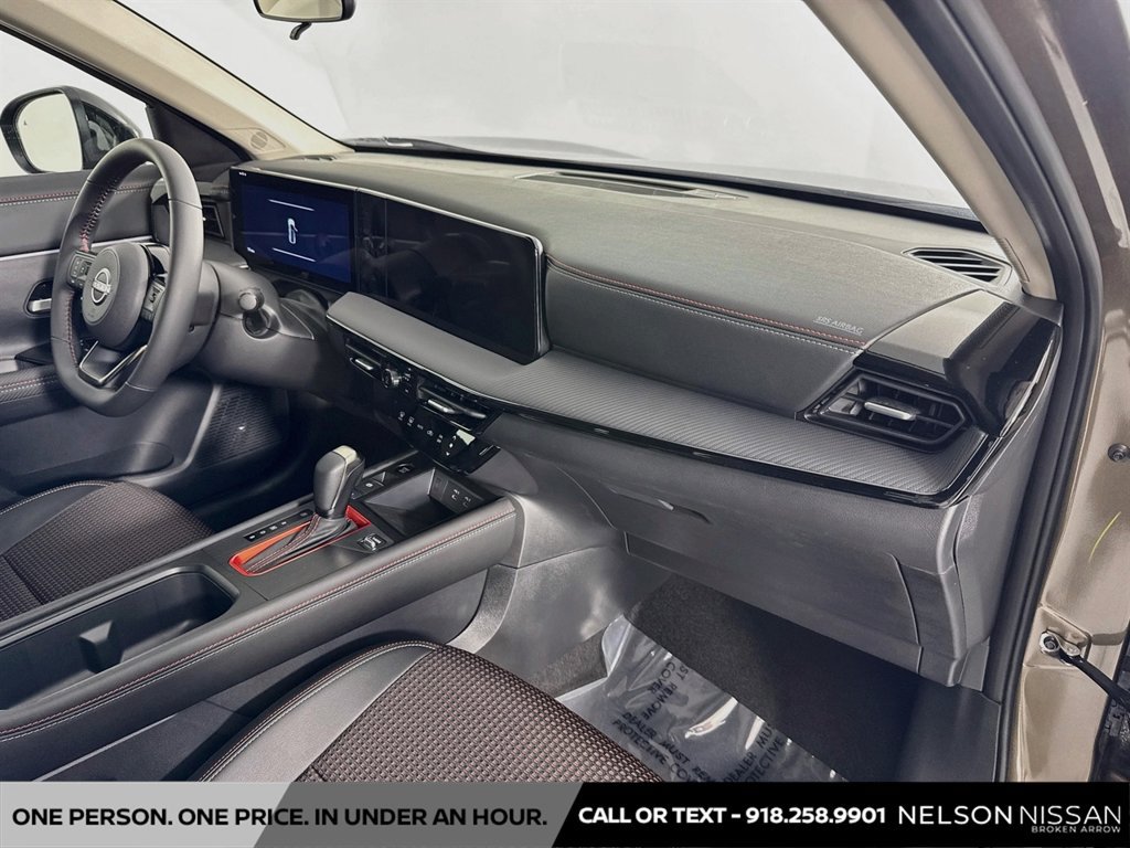 New 2026 Nissan Kicks SR FWD image 26