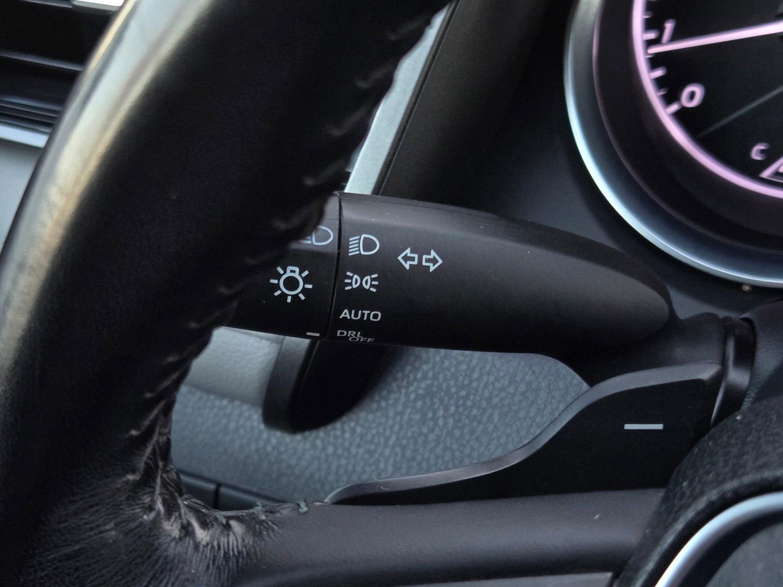 Used 2019 Toyota Camry SE w/ Audio Package image 21