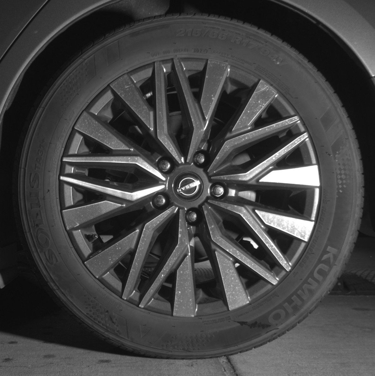 Used 2025 Nissan Altima 2.5 SV image 14