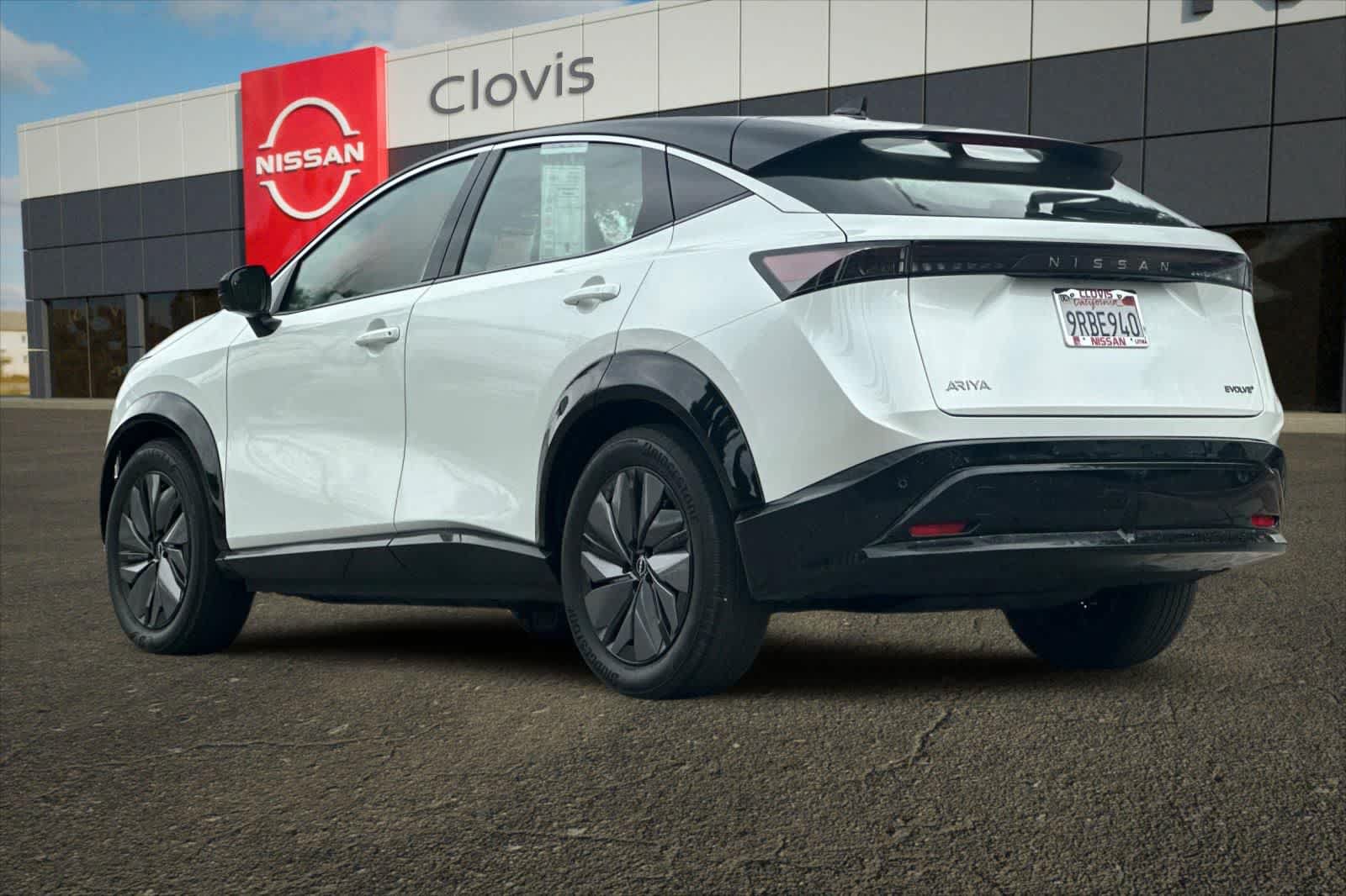 Certified 2024 Nissan Ariya FWD image 7